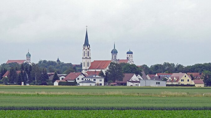Hausen bij Dillingen an der Donau Uitzicht op Hausen bij Dillingen an der Donau in Beieren
