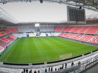 Panoramafoto van het Europa-Park Stadion in Freiburg, thuisbasis van SC Freiburg.