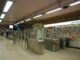 Toegangspoortjes bij een metrostation in Brussel