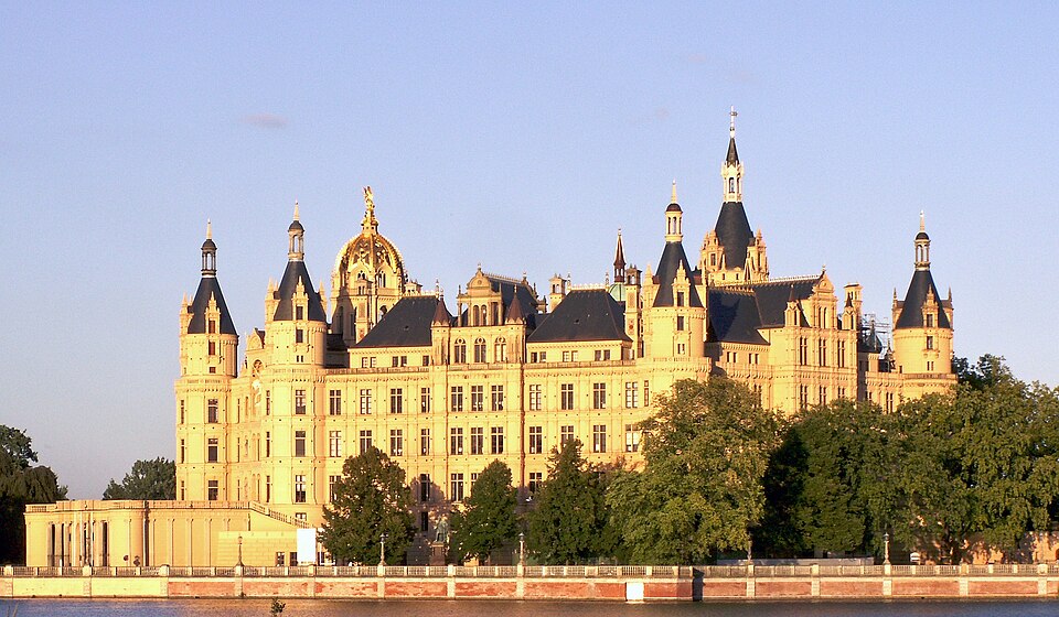 Het Schweriner Schloss, zetel van het Landtag Mecklenburg-Vorpommern