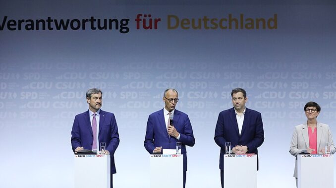 Politici van CDU/CSU en SPD tijdens de ondertekening van het coalitieakkoord 2025.