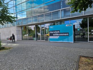 CDU-hoofdkantoor in Berlijn-Tiergarten, waar duizenden vrouwen demonstreerden tegen de uitspraken van Friedrich Merz