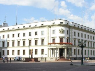 Het gebouw van de Landtag van Hessen in het Stadtschloss aan de Schlossplatz in Wiesbaden