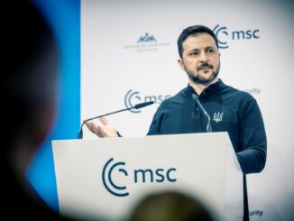 Oekraïense president Volodymyr Zelenskyy spreekt tijdens de Munich Security Conference 2025