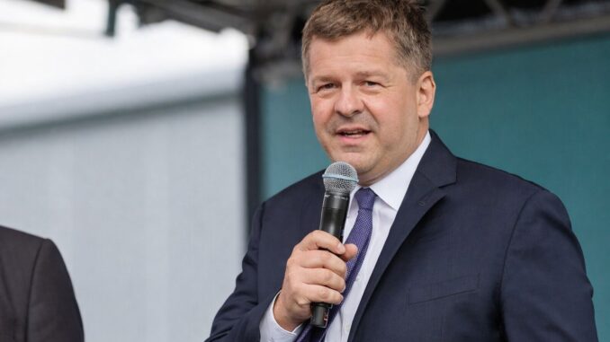 Sven Schulze spreekt tijdens een CDU-verkiezingsbijeenkomst in Erfurt