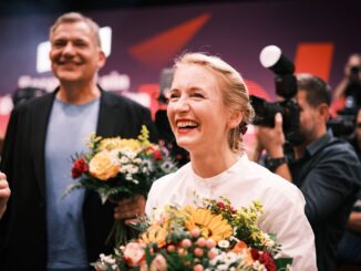 Ines Schwerdtner en Jan van Aken na hun verkiezing tot partijleiders van Die Linke in 2024