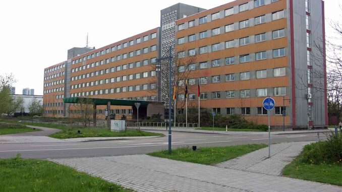 Voormalige regionale Stasi-centrale in Halle-Neustadt (Saksen-Anhalt), mogelijk toekomstig cultuurcentrum