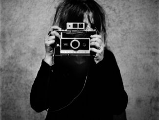 Patti Smith gefotografeerd door Anton Corbijn in Parijs (2011)