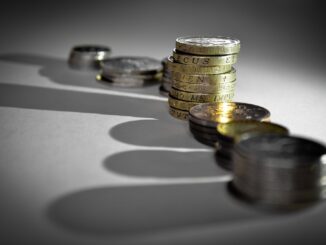 Stapels euromunten als symbool voor stijgende prijzen en inflatie in Duitsland