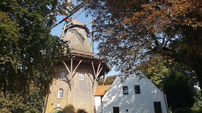 Historische molen De Vrouw Johanna in Emden in Oost-Friesland