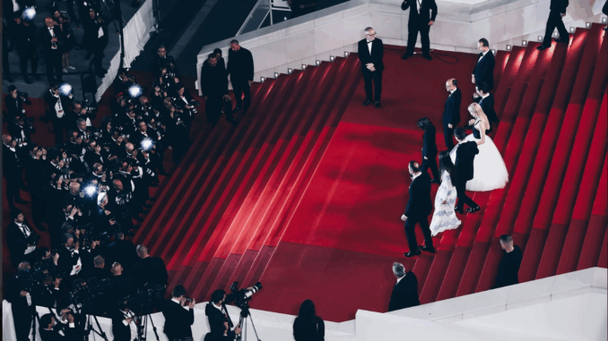 De beroemde rode trappen van het filmfestival van Cannes tijdens de editie van 2026