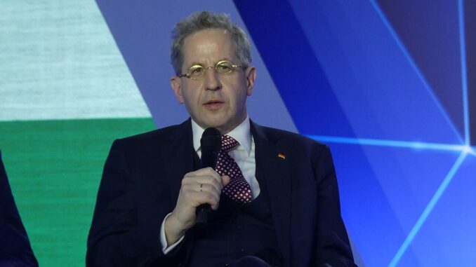 Hans-Georg Maaßen tijdens een publieke bijeenkomst in Duitsland