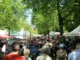 Bezoekers op het Karneval der Kulturen in Berlijn-Kreuzberg