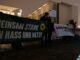 Demonstranten bij het bondskanselarij in Berlijn pleiten voor een verbodsprocedure tegen de AfD.
