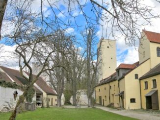 Historisch centrum van Grünwald bij München, een gemeente die bekendstaat om haar lage bedrijfsbelastingtarief.