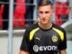 Nico Schlotterbeck van Borussia Dortmund op een trainings- en mediamoment voorafgaand aan een wedstrijd.