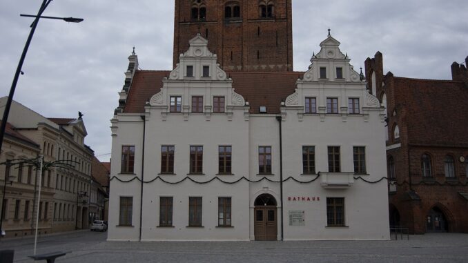 Het historische Rathaus van Stendal in de Duitse deelstaat Saksen-Anhalt.
