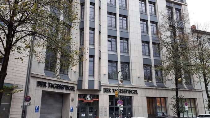 Hoofdkantoor van de Berlijnse krant Tagesspiegel aan de Askanischer Platz.