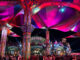 Bezoekers op de Second Stage van het Airbeat One Festival in Neustadt-Glewe in Duitsland.