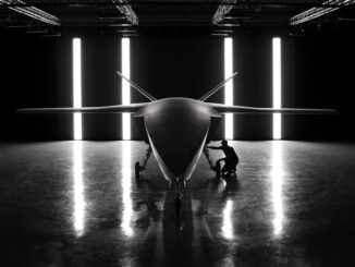 De onbemande gevechtsjet CA-1 van het Duitse AI-defensietechnologiebedrijf Helsing.