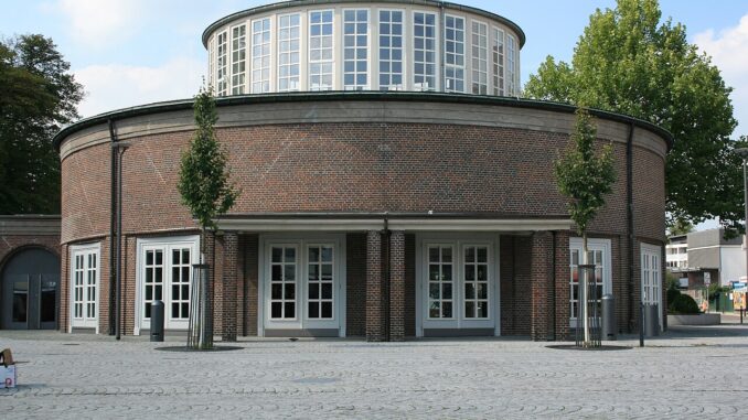 De markthal van Delmenhorst, waar een AfD-bijeenkomst leidde tot politieke ophef over het gebruik van de gemeentelijke evenementenlocatie.