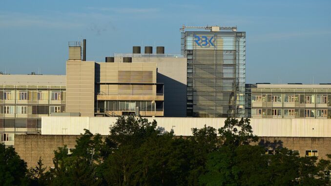 Het Robert-Bosch-Krankenhuis in Stuttgart, dat extra maatregelen neemt om beter voorbereid te zijn op toekomstige hittegolven.